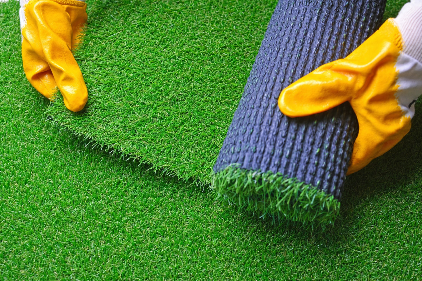 Synthetic lawn turf in Santa Cruz, CA